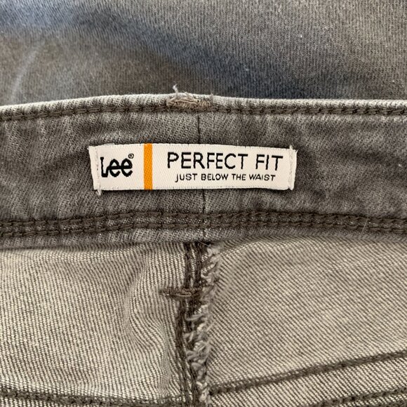 Lee Perfect Fit Straight Leg Jeans Just Below The Waist Denim Gray Size 18 S - Picture 3 of 7